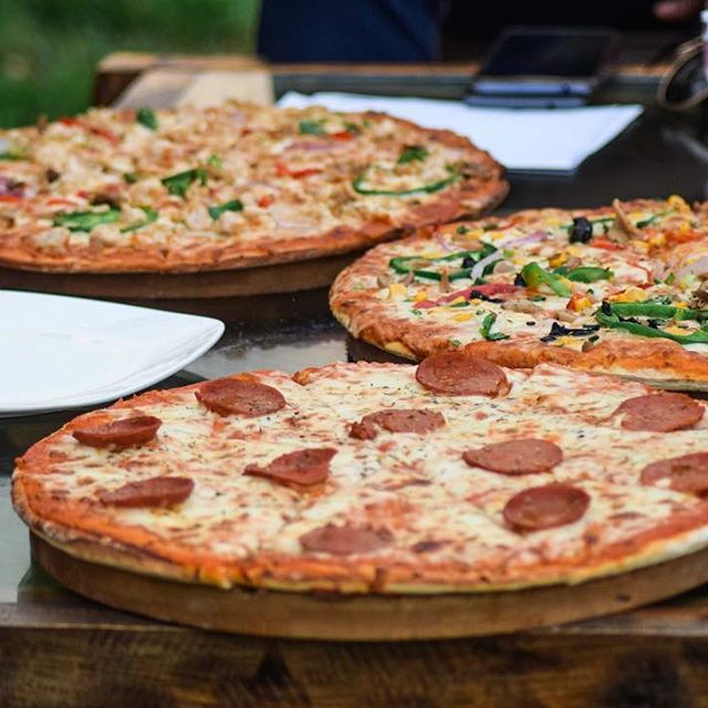 Pizza at Tapas On The Green (Photo credit @centralparkabuja on Instagram)